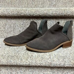 Steve Madden Brown Short Booties